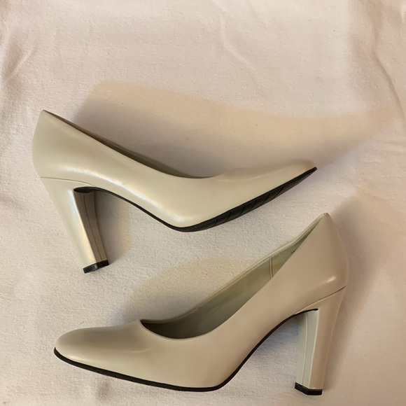 Ivory 4” heals - Worthington from JC Penny - Picture 2 of 6